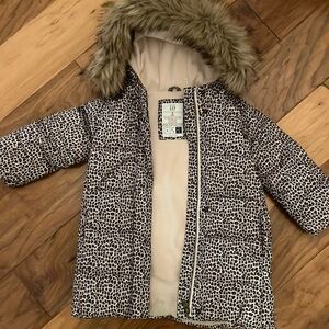 Gap kids mid-length puffer jacket w removable faux fur hood trim size 4 leopard